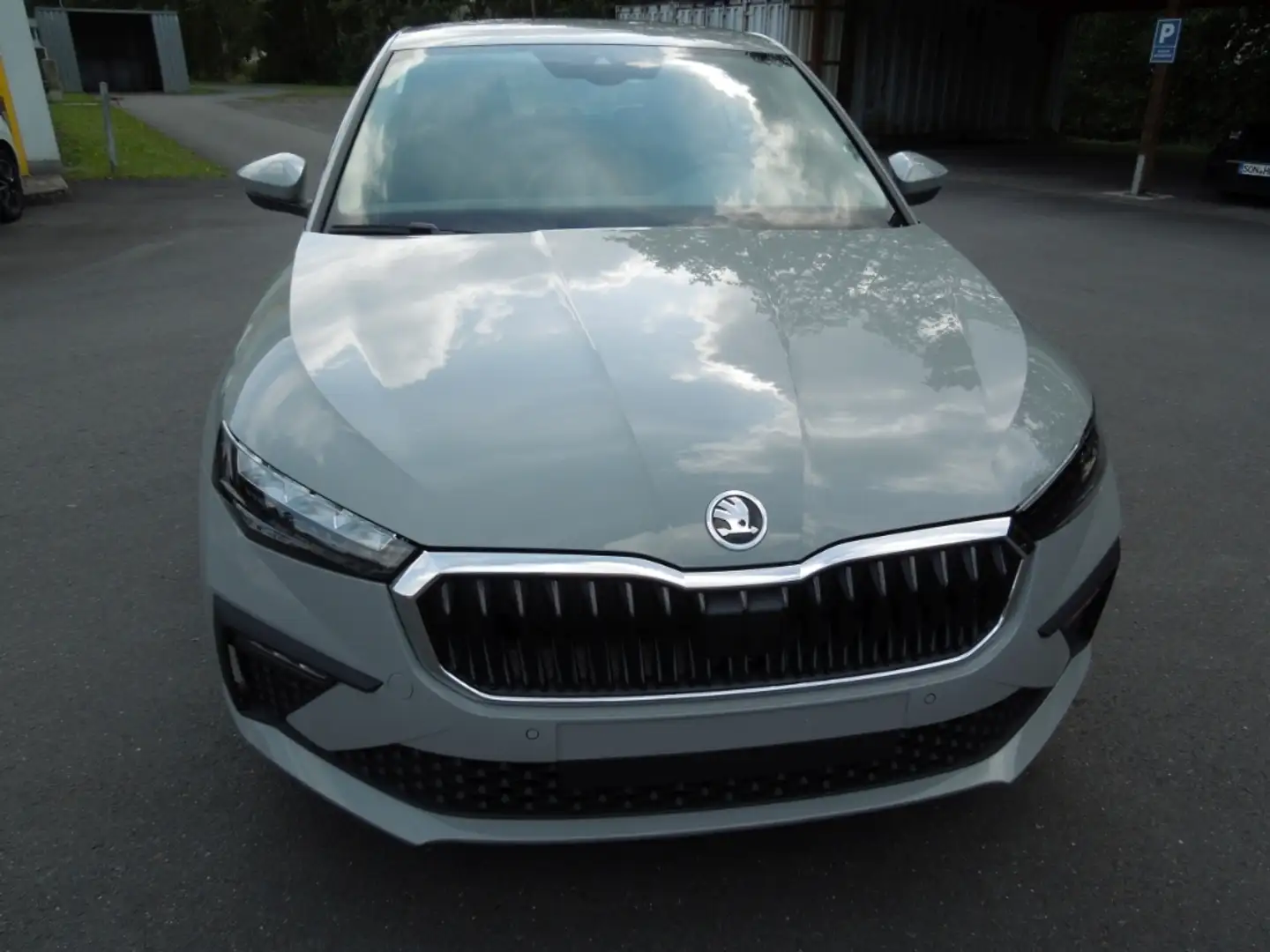 Skoda Scala 1.5TSI DSG Selection/LED/Sitzheizung/Kamera Grau - 2