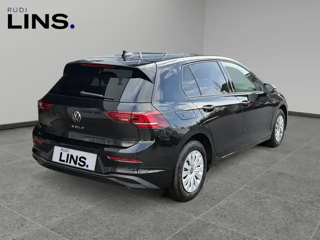 Volkswagen Golf view 5