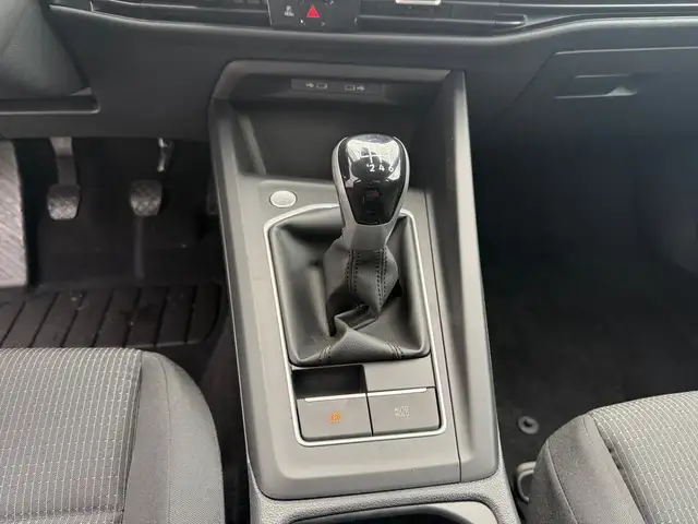 Volkswagen Golf view 12