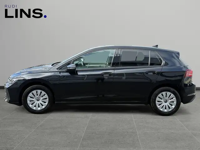 Volkswagen Golf view 2