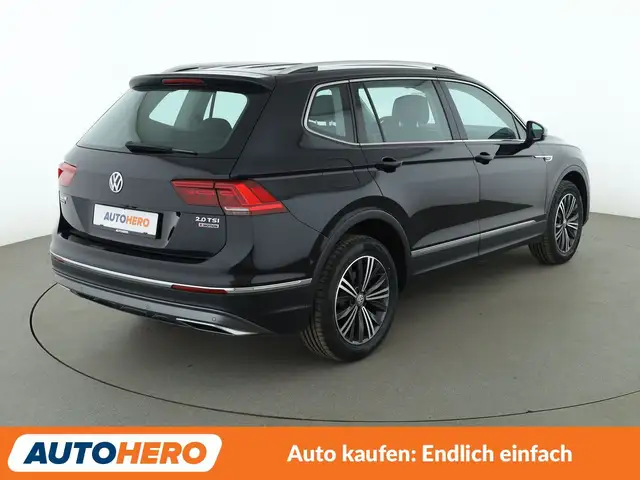 Volkswagen Tiguan Allspace view 6