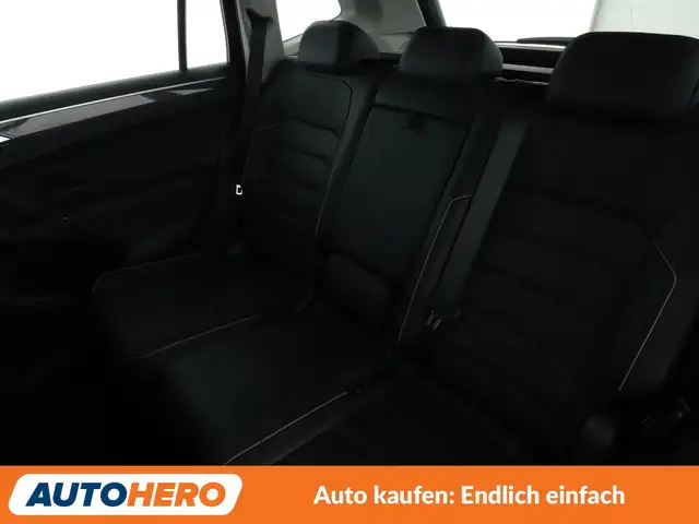 Volkswagen Tiguan Allspace view 14