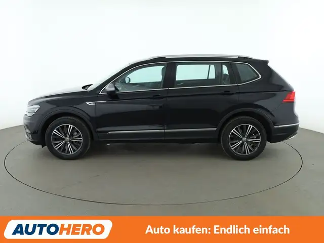 Volkswagen Tiguan Allspace view 3