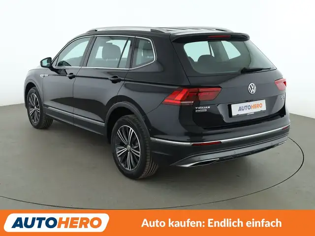 Volkswagen Tiguan Allspace view 4