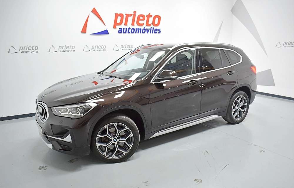 BMW X1 sDrive 18dA Corporate - foto 1