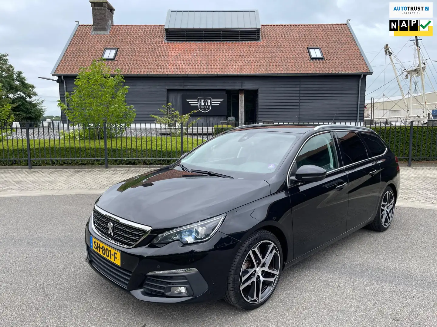 Peugeot 308 SW 1.2 PureTech Blue Lease Premium AUTOMAAT LEER P Negro - 1