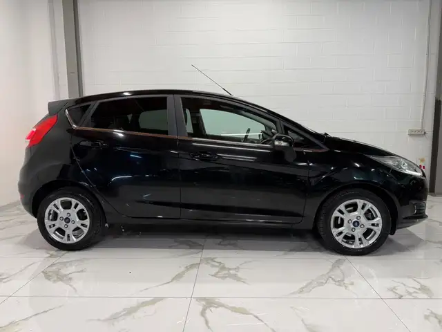 Ford Fiesta view 3