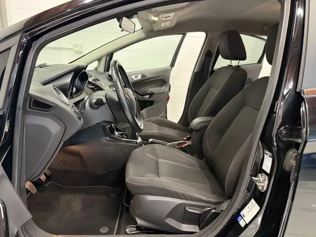 Ford Fiesta view 6