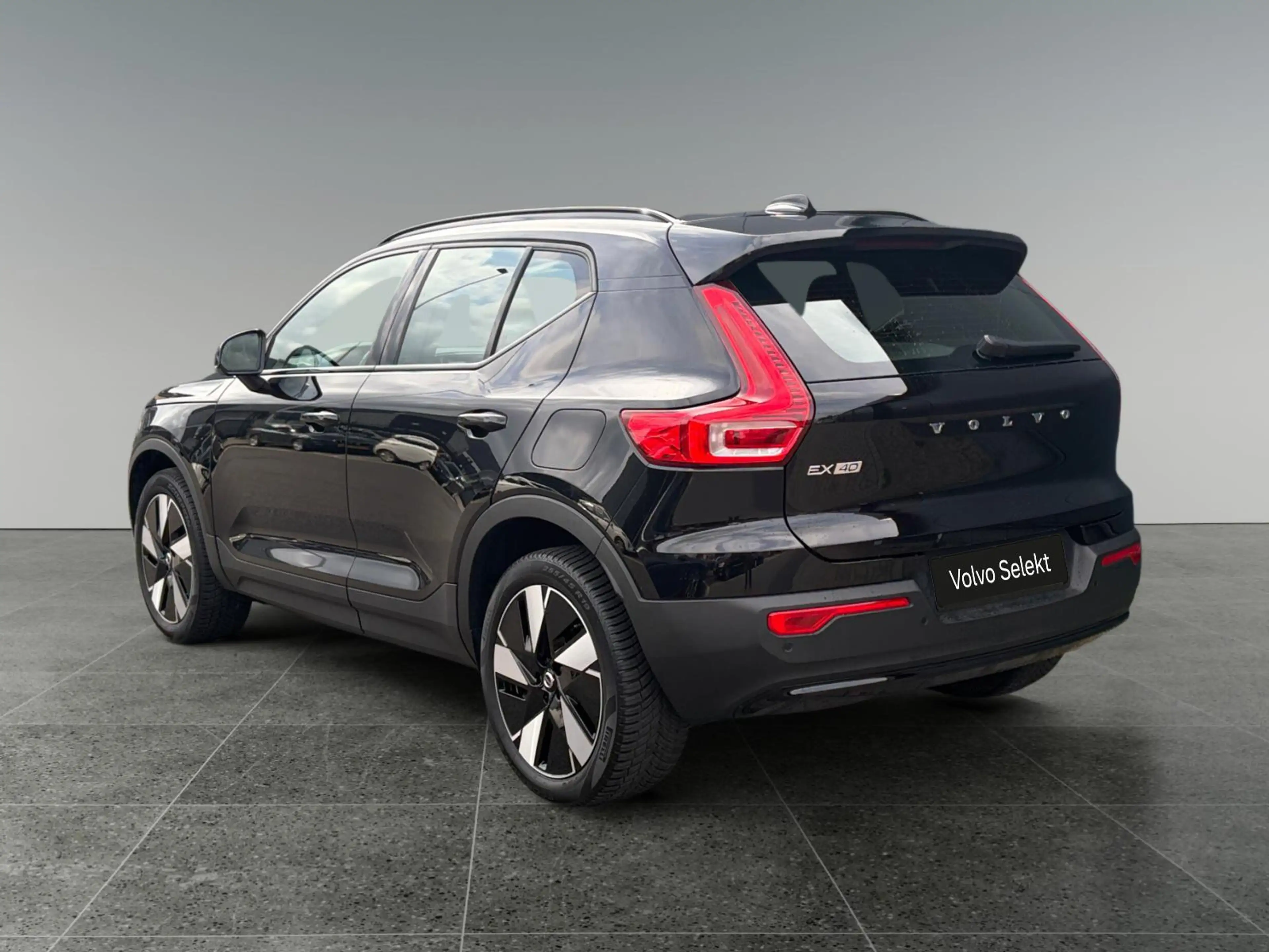 Volvo EX40 Single Motor Extended Range Plus 82 kWh | Trekhaak — photo 3