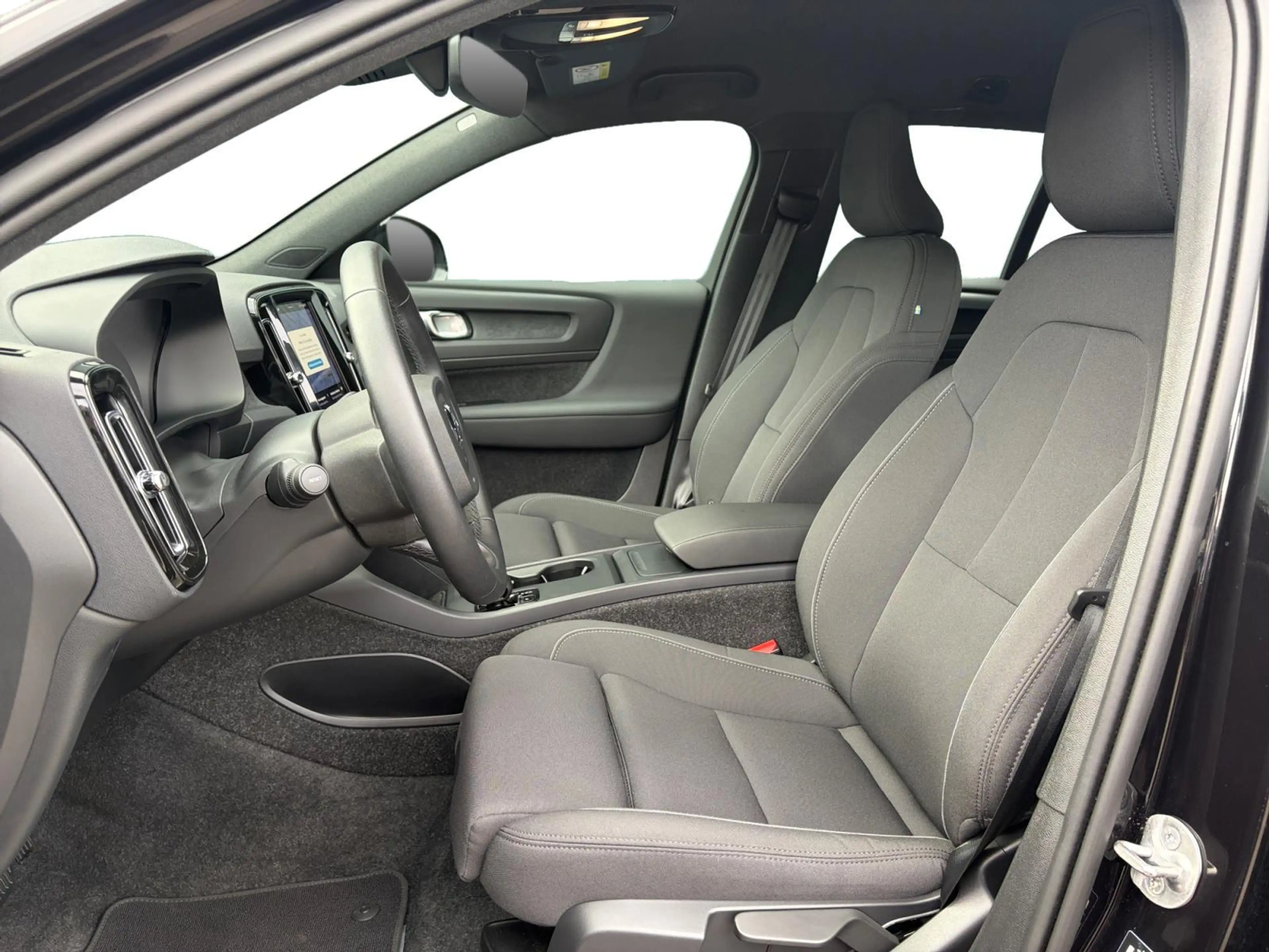 Volvo EX40 Single Motor Extended Range Plus 82 kWh | Trekhaak — photo 12