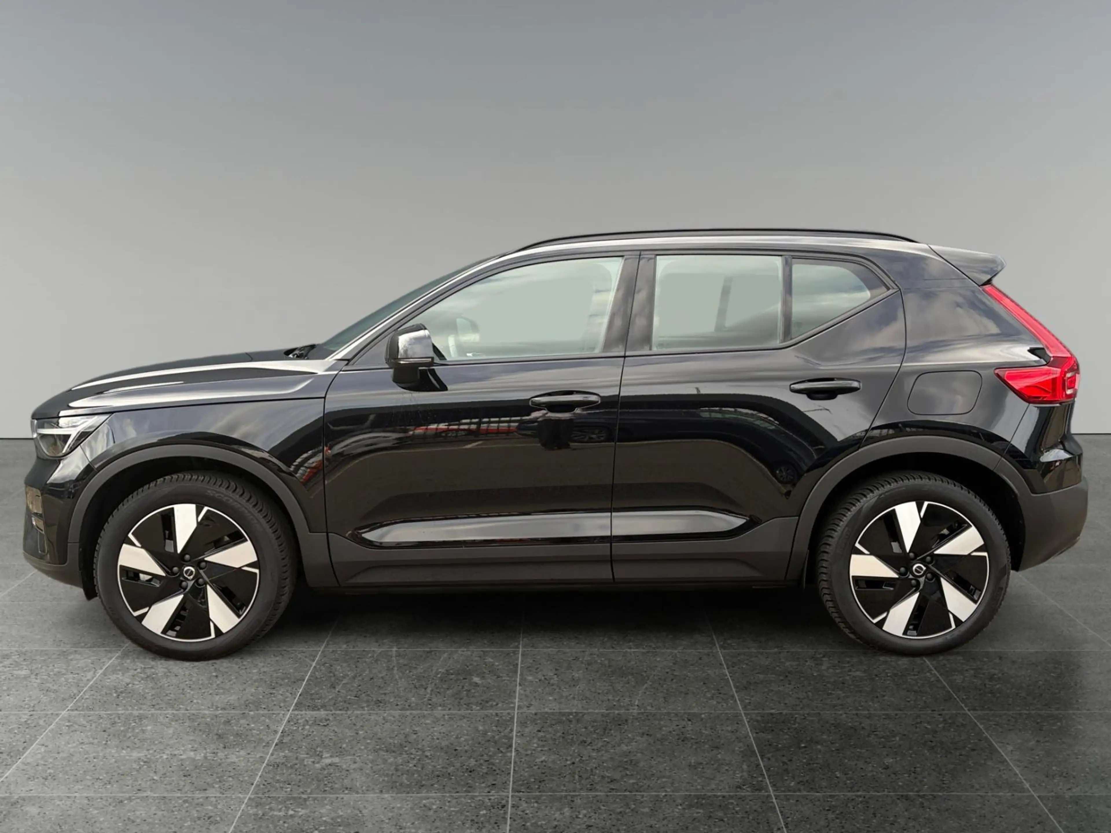 Volvo EX40 Single Motor Extended Range Plus 82 kWh | Trekhaak — photo 2