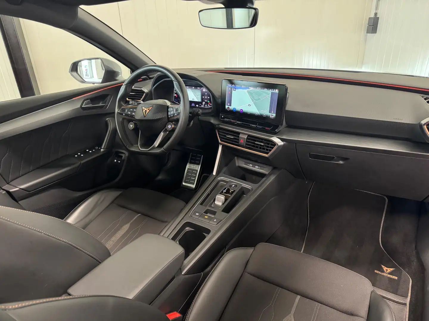 CUPRA Leon Sportstourer 1.4 TSI eHybrid VZ Performance FR 202 Rouge - 2