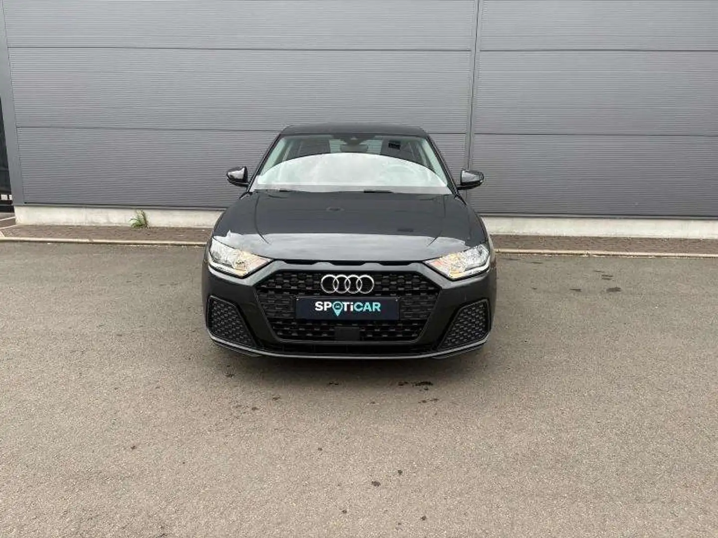 Audi A1 Attraction 1.0 Tfsi 95ch Gris - 2