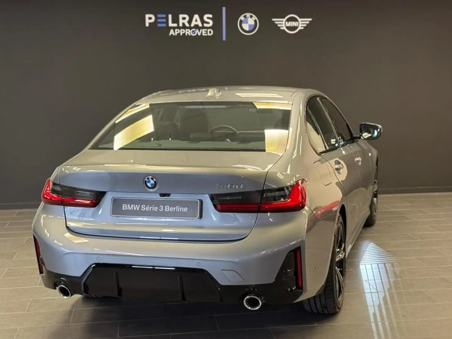 BMW 318 318dA 150ch M Sport Gris - 2