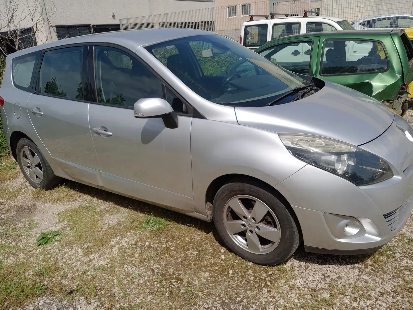 Renault Scenic 1.5 dci Confort - 2