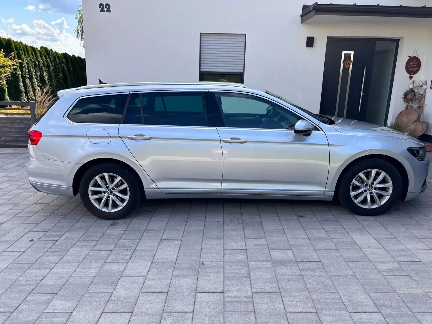 Volkswagen Passat Variant Business *SHZ*MassageSitz*Rückfahrkamera*ACC* Silber - 2