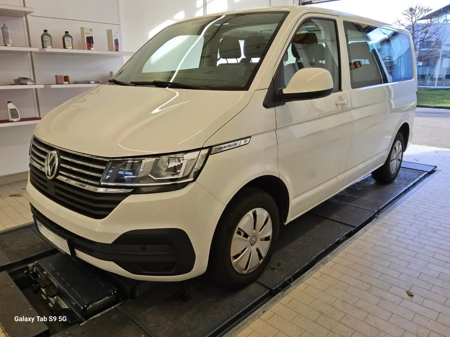 Volkswagen T6.1 Caravelle 2.0TDI Comfortline*ParkPilot*SHZ* Weiß - 2