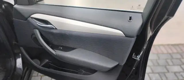 BMW X1 view 8