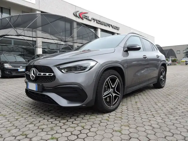 Mercedes-Benz GLA 250 GLA 250 Automatic 4Matic Premium