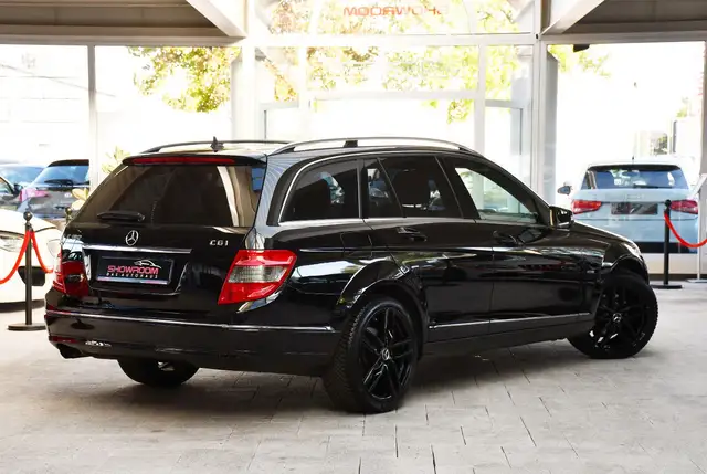 Mercedes-Benz C view 2
