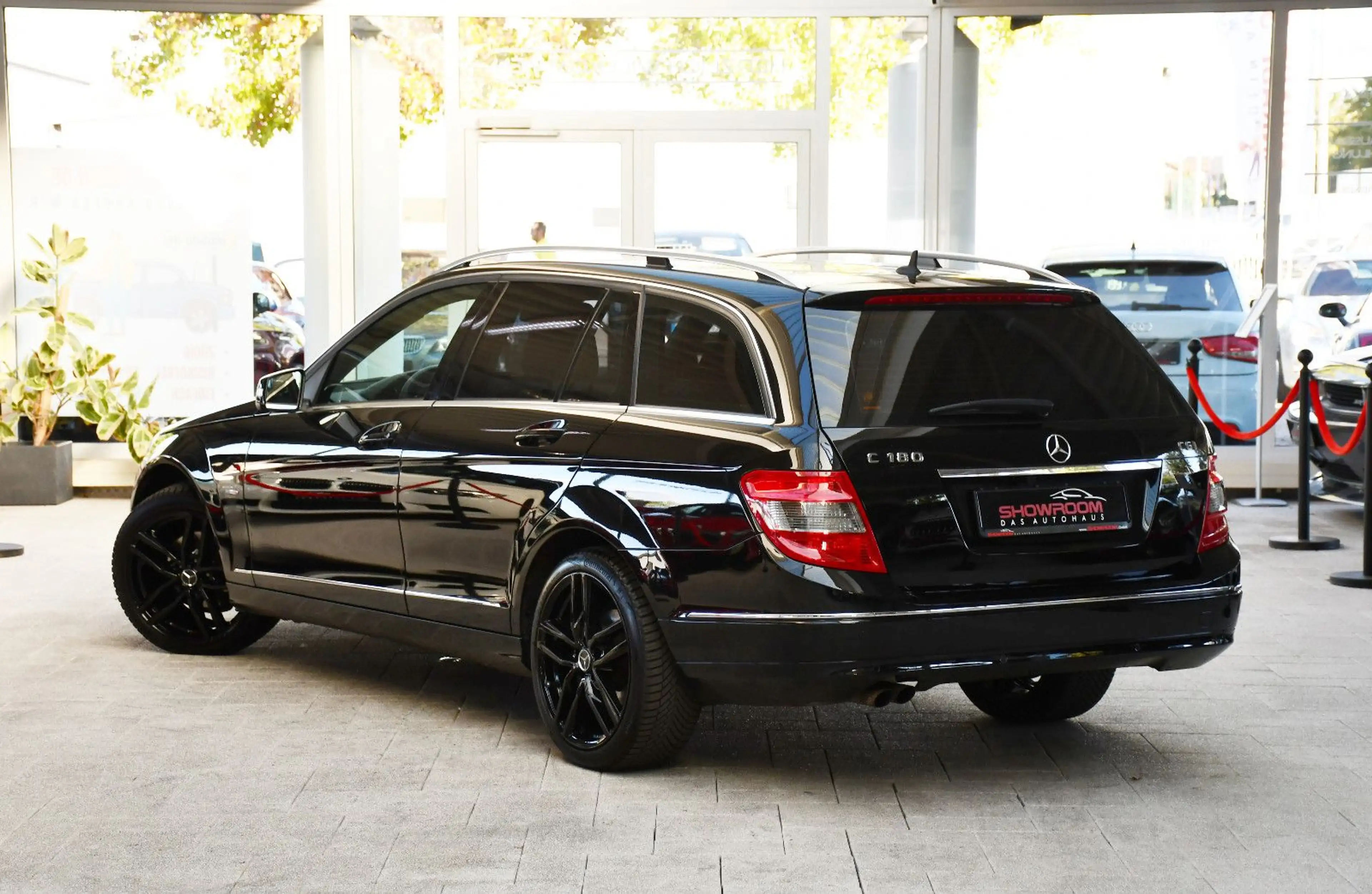 Mercedes-Benz C 180 CGI Mopf Aut. Avantgarde Navi PDC — photo 4