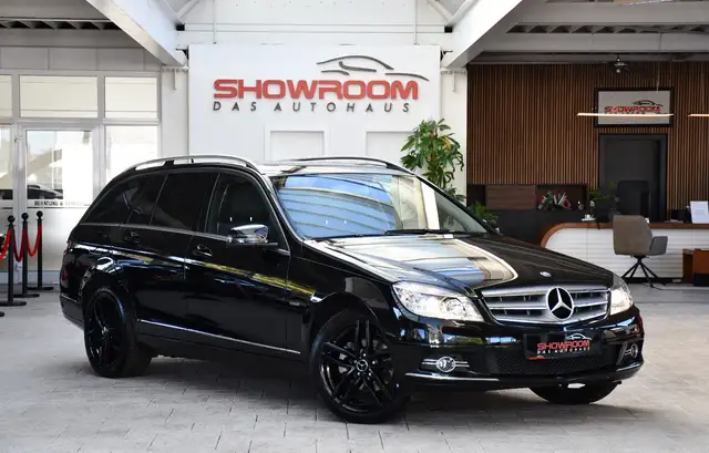 Mercedes-Benz C view 3