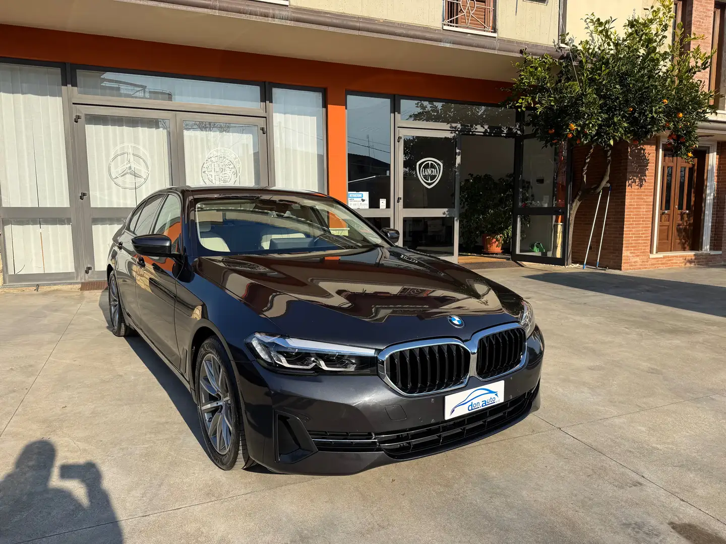 BMW 518 518d Luxury auto Szürke - 2