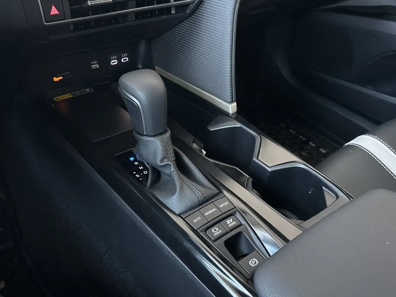 Toyota Camry снимка Toyota Camry