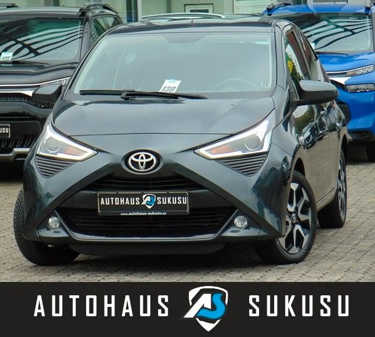 Toyota Aygo AYGO 1.0 x-play connect Gris - 1
