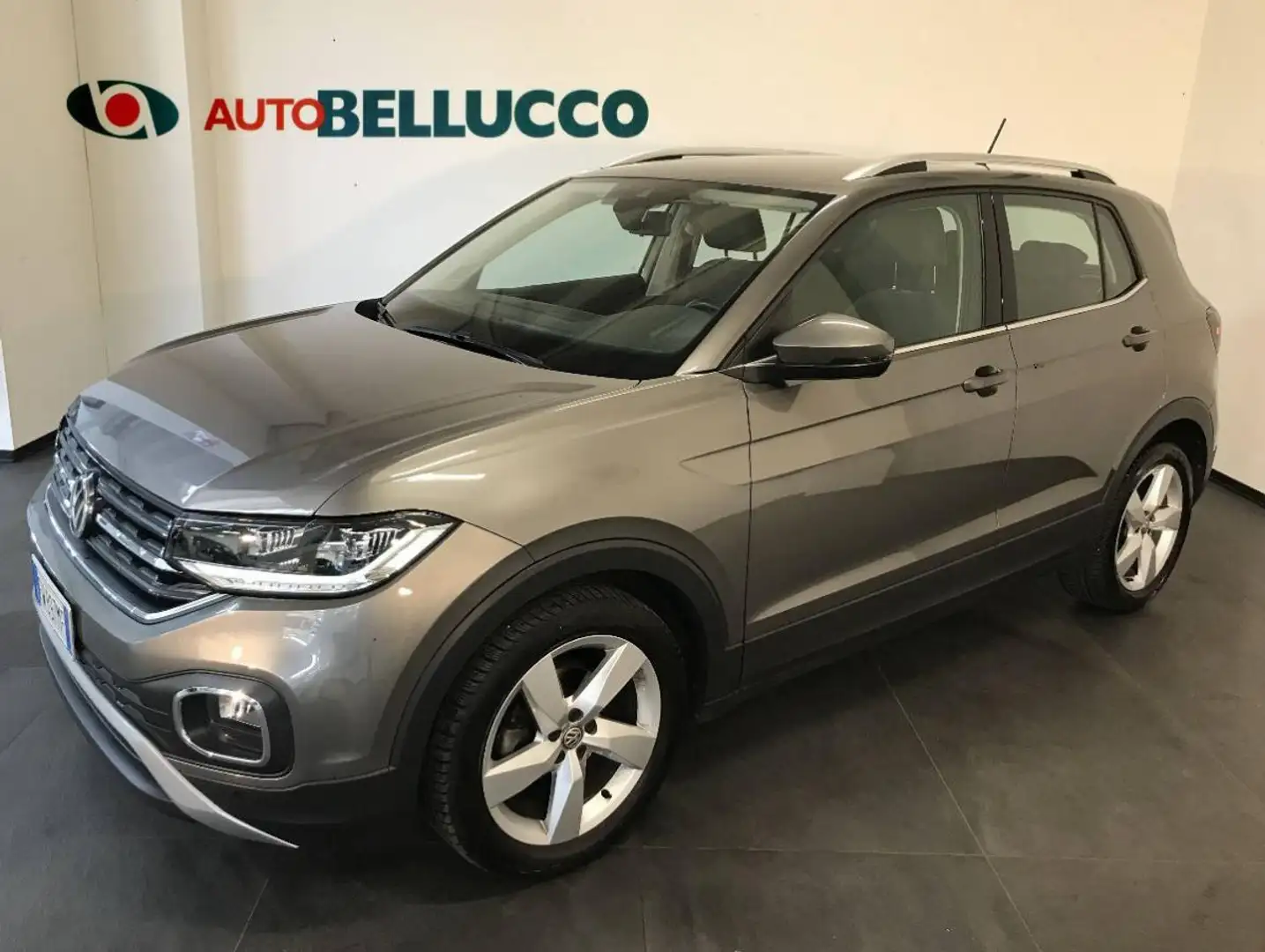 Volkswagen T-Cross 1.6 TDI Advanced Gris - 1