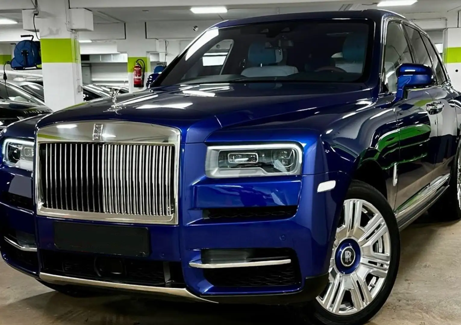 Rolls-Royce Cullinan Синій - 1