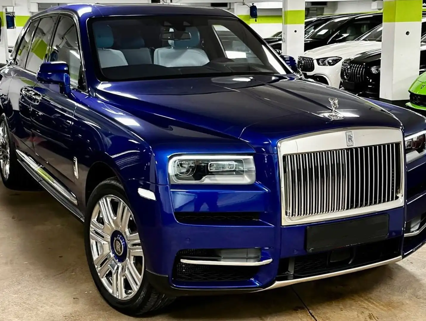 Rolls-Royce Cullinan Blauw - 2
