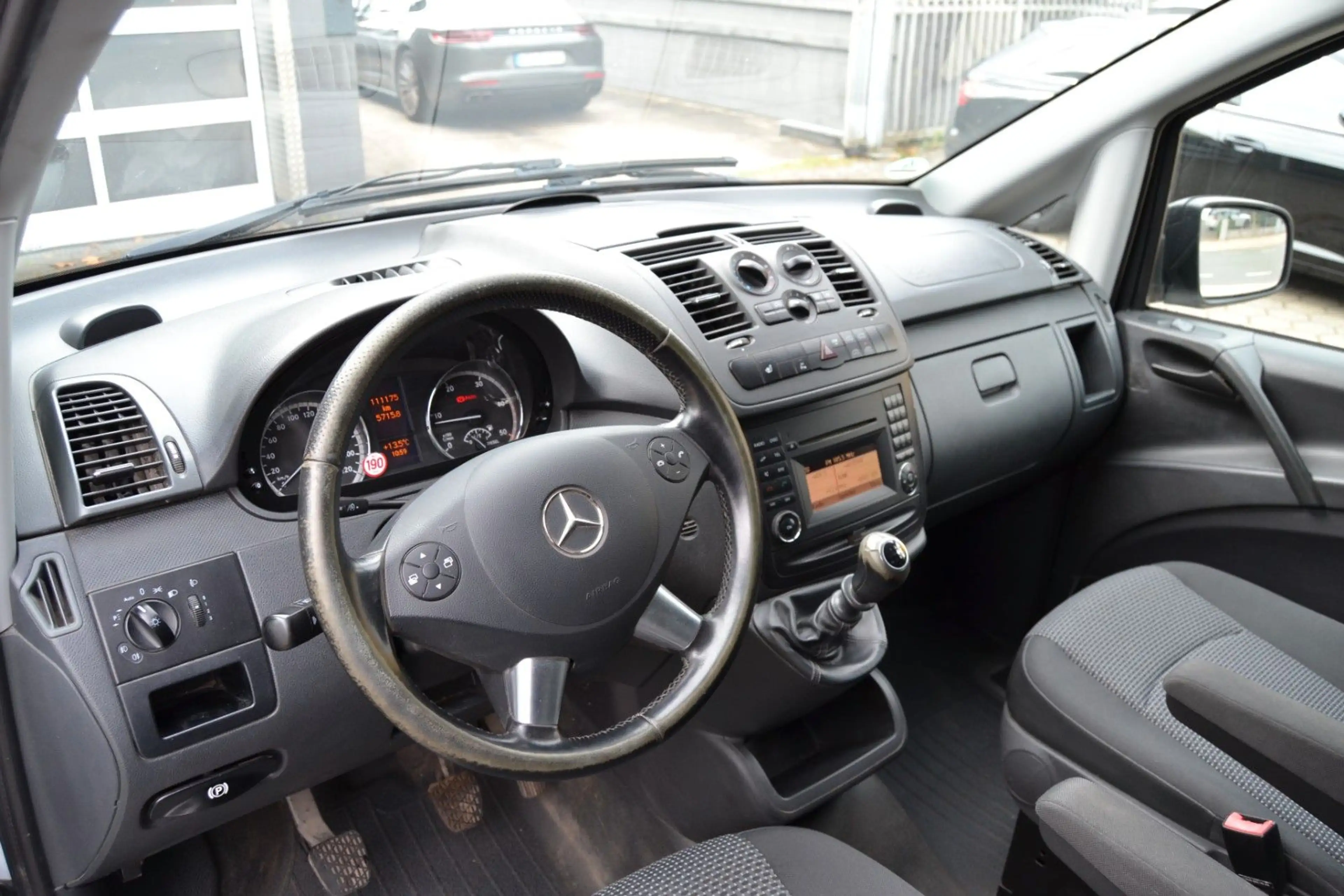 Mercedes-Benz Vito Kasten 113 CDI*Regale*SHZ*PDC*Klima*1 Hand* — photo 9