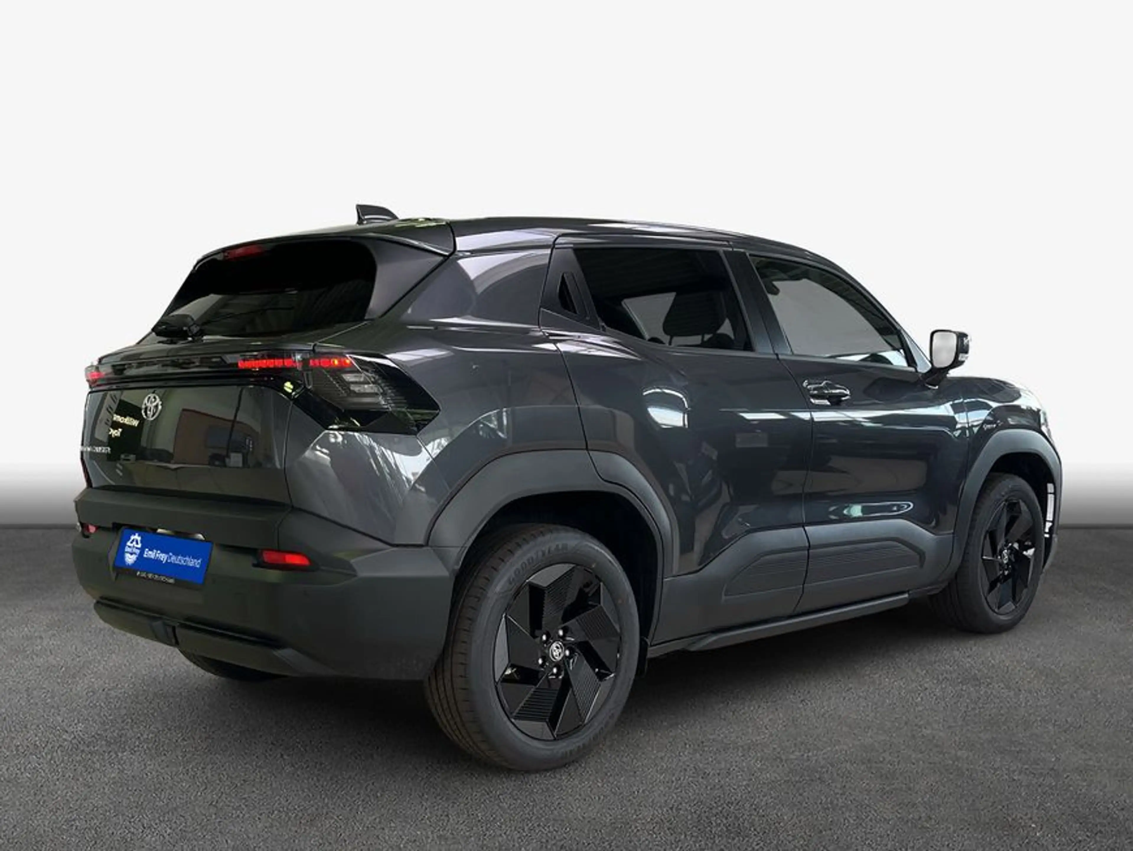 Toyota Urban Cruiser 61kWh Teamplayer — photo 2