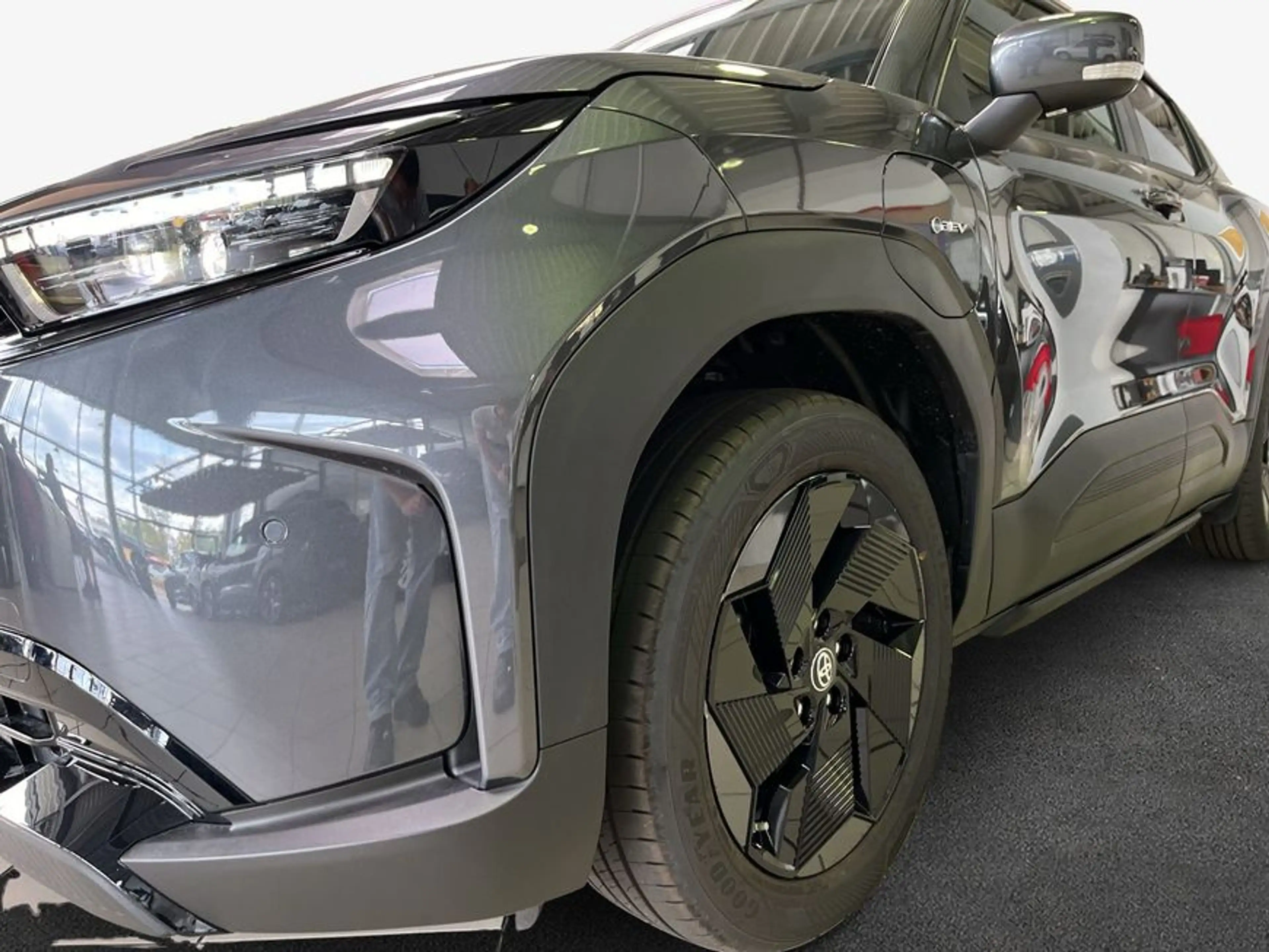 Toyota Urban Cruiser 61kWh Teamplayer — photo 7