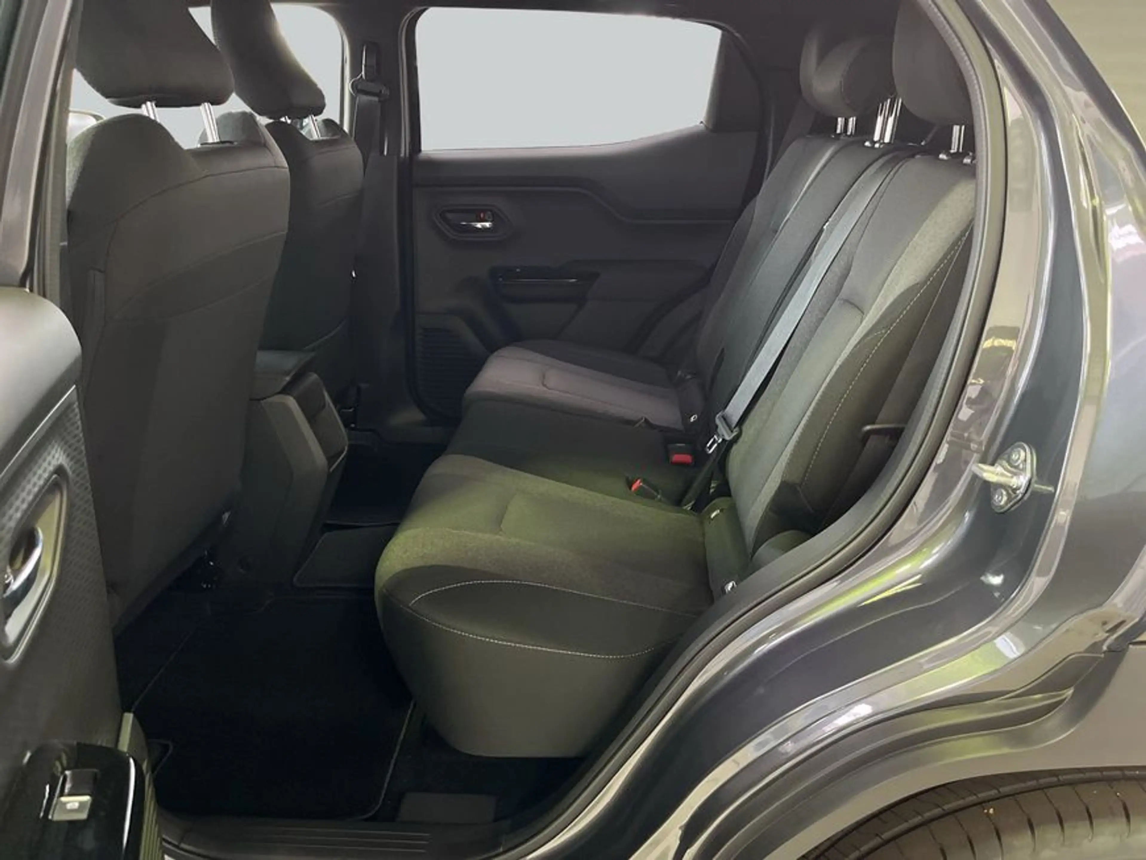 Toyota Urban Cruiser 61kWh Teamplayer — photo 12