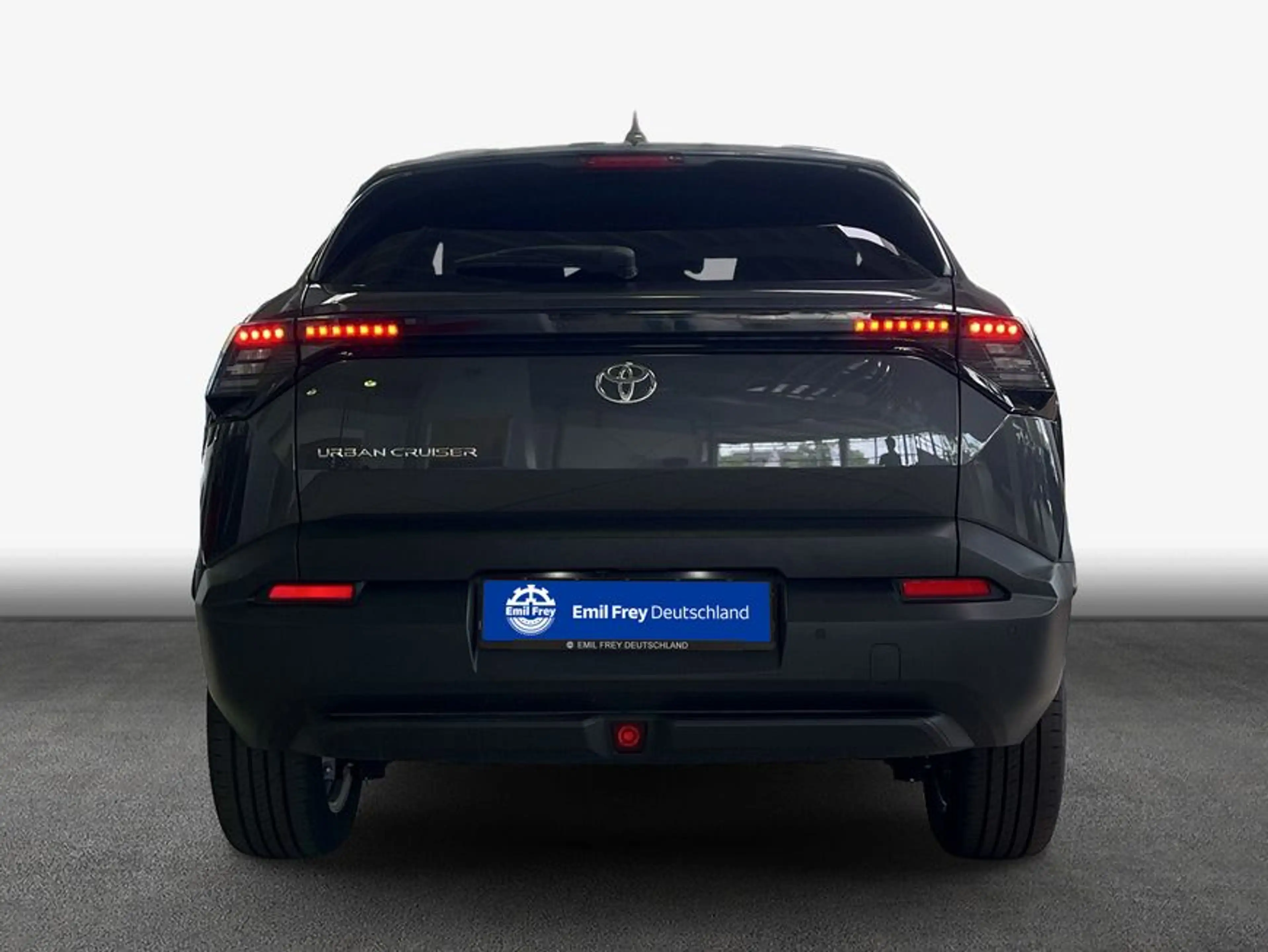 Toyota Urban Cruiser 61kWh Teamplayer — photo 6