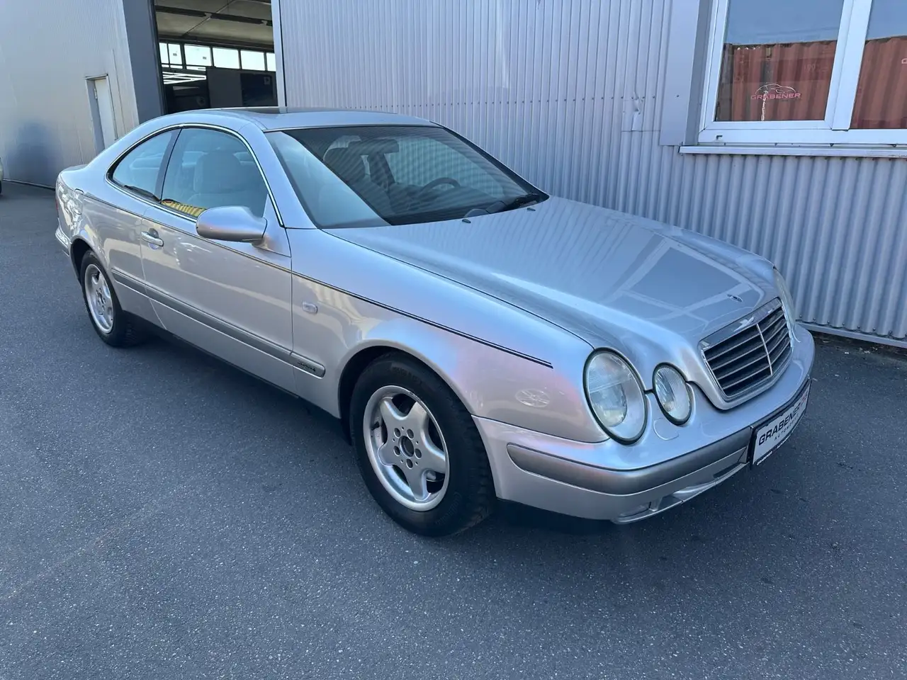 Mercedes-Benz CLK 200