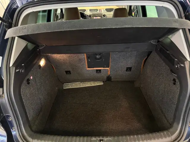 Volkswagen Tiguan view 12