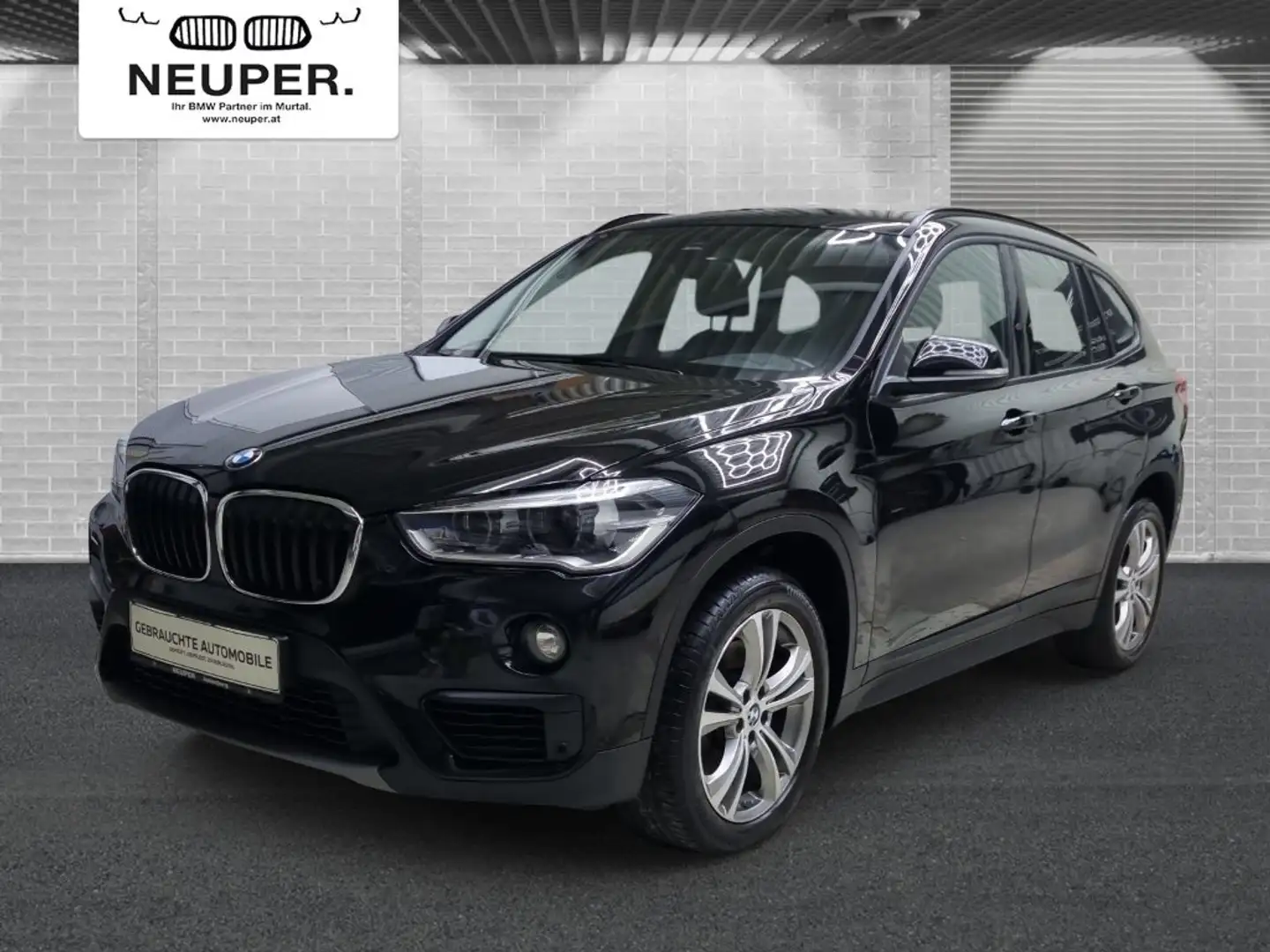 BMW X1 xDrive20d Schwarz - 1