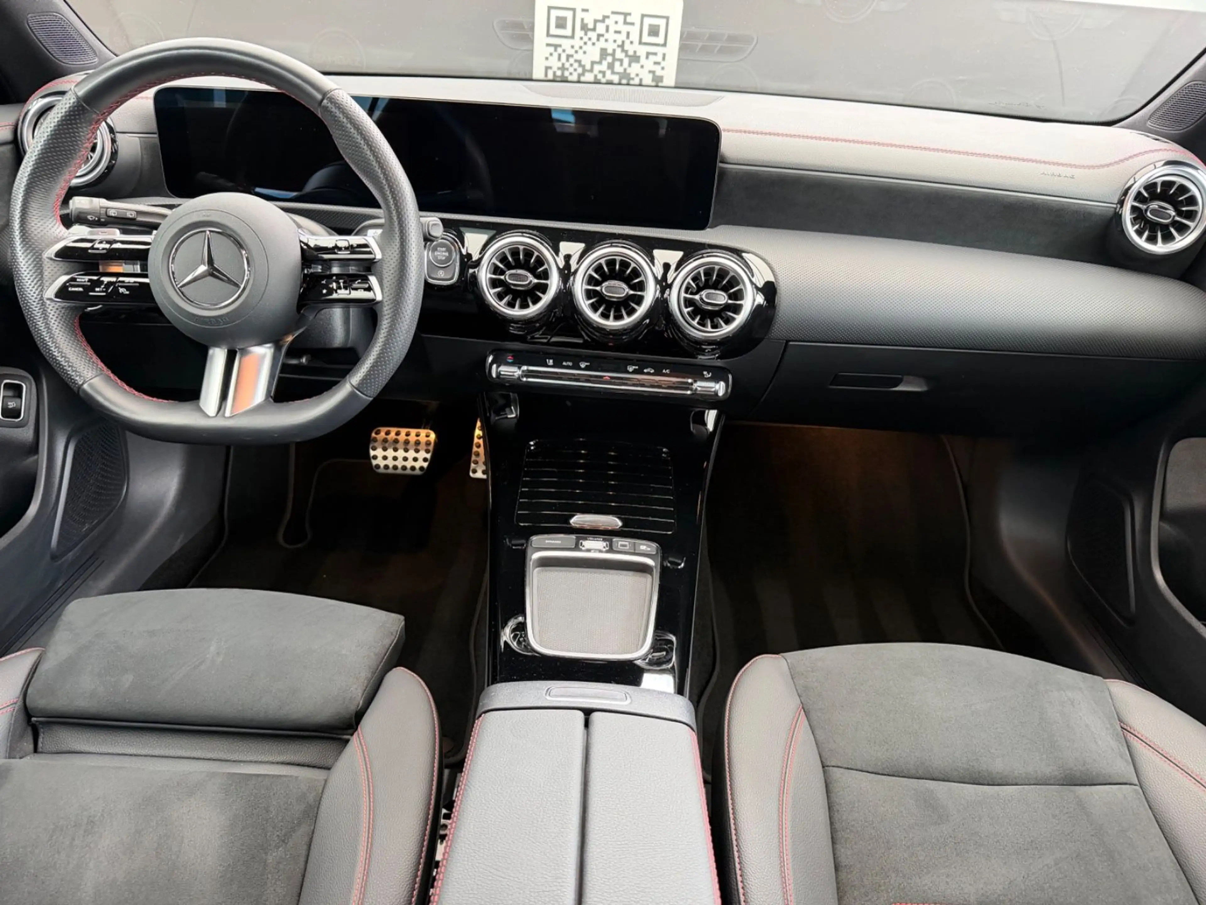 Mercedes-Benz CLA 220 CLA 220 D Shooting Brake* AMG*KEYLESS*DISTR*TOWI — photo 11