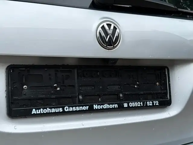 Volkswagen Golf view 13