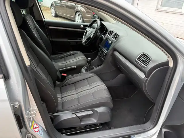 Volkswagen Golf view 10