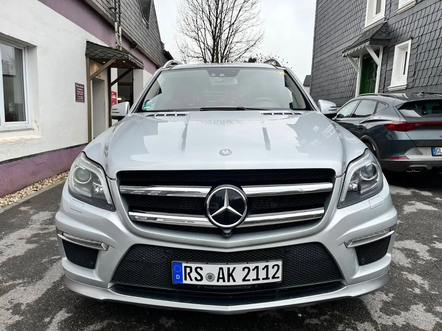 Mercedes-Benz GL 63 AMG GL -Klasse GL 63 AMG 4Matic Srebrny - 2