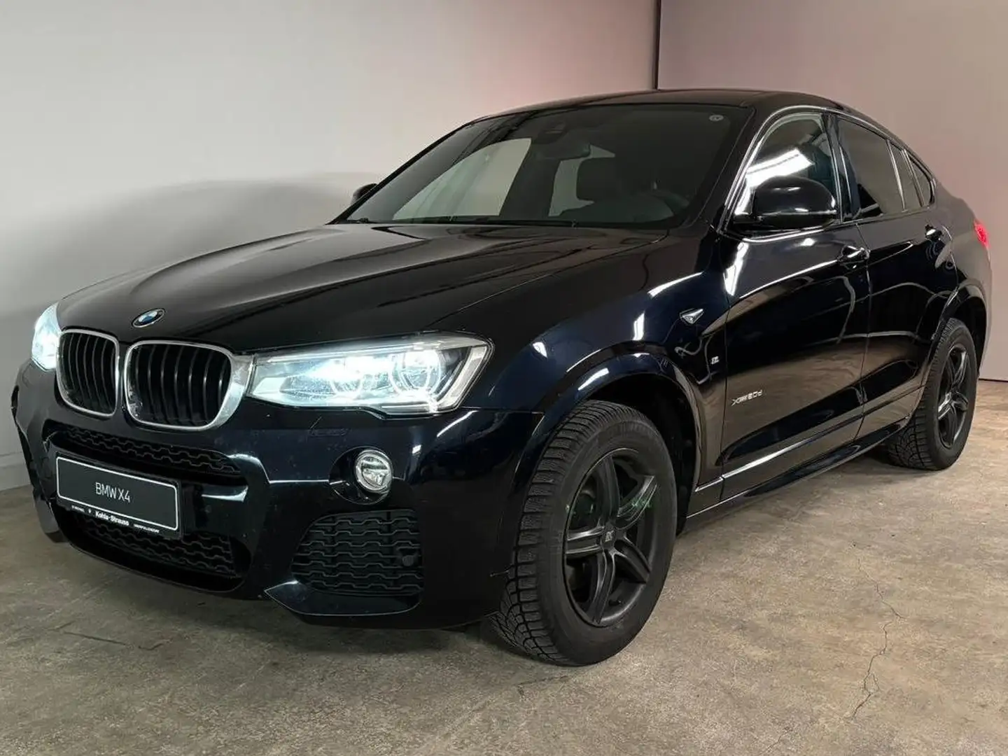 BMW X4 X4 xDrive 20d Advantage Aut. Advantage Schwarz - 1