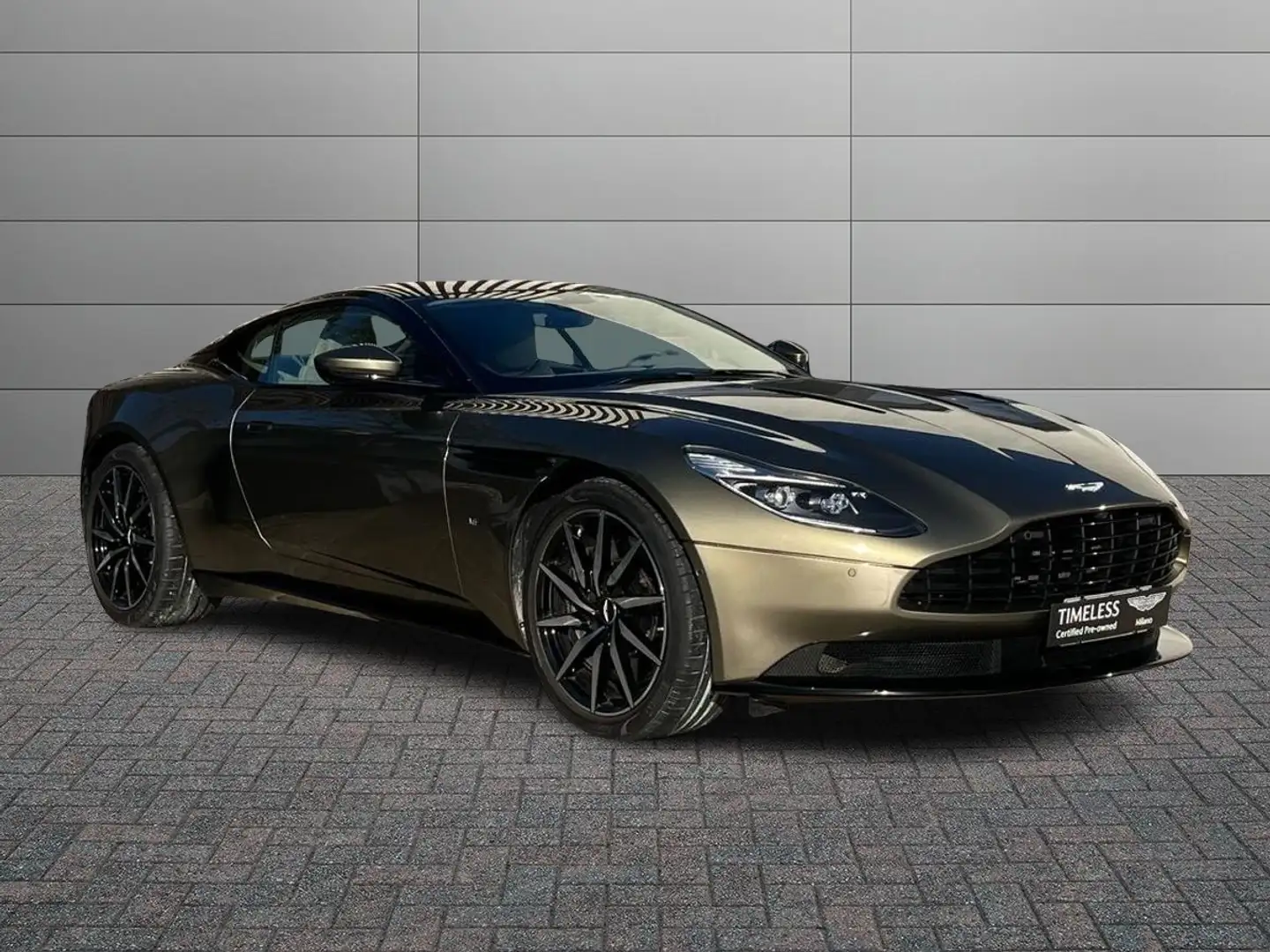 Aston Martin DB11 Coupe 5.2 V12 Launch Edition auto Vert - 1