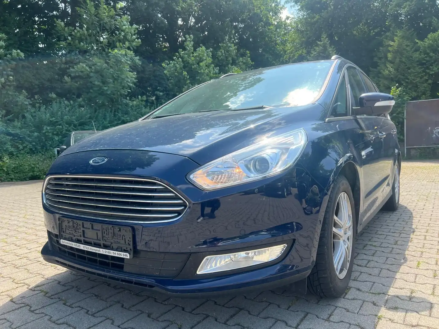 Ford Galaxy 1.5 EcoBoost KAT Trend 1Hand Euro 6 navi plava - 1