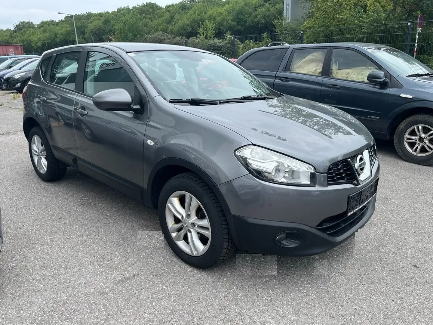 Nissan Qashqai Acenta 1,6 Diesel dCi 96 KW 131 PS Klima PDC Grau - 2