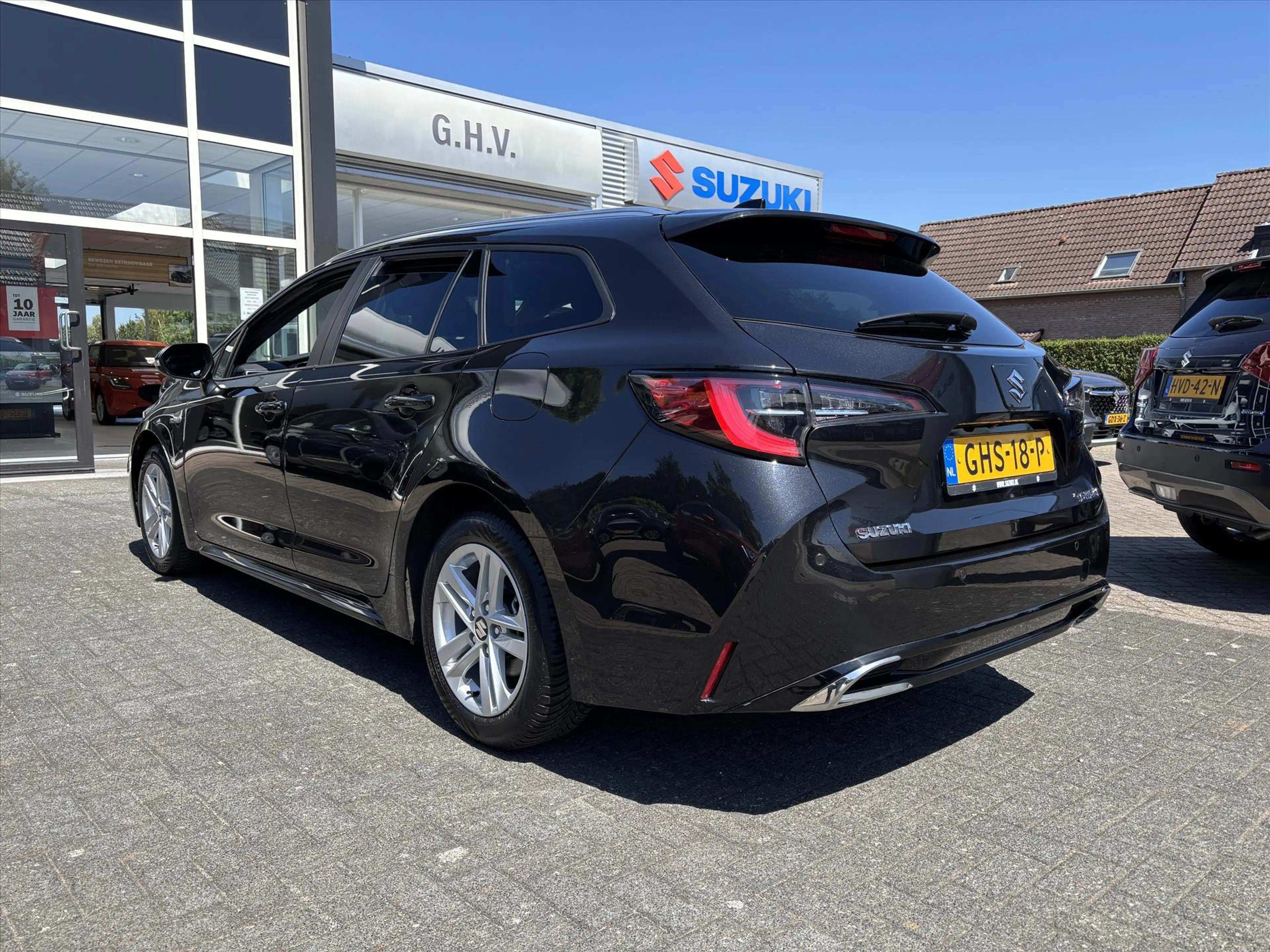 Suzuki Swace 1.8 Hybrid 122pk CVT Style | All season banden | — photo 9