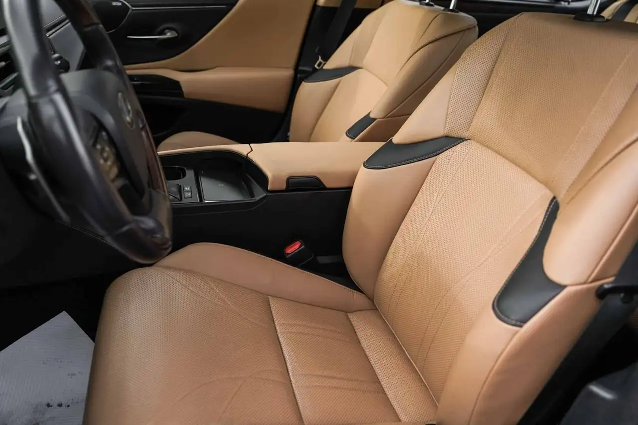 Lexus ES снимка Lexus ES